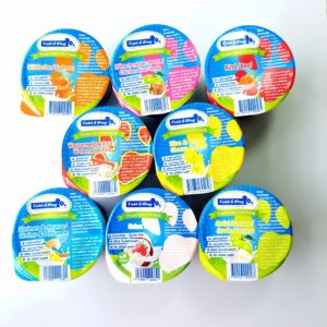 8 verschiedene Hunde Eis Sorten im Becher