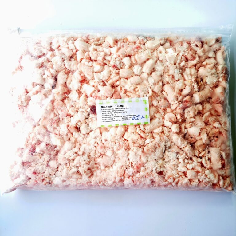 man sieht eine durchsichtige Tüte mit kleinen dünnen länglichen runden Stückchen. Man kan nes sich wie ein Zigarettenfilter vorstellen nur bischen dicker und länger. Es sind auch kleinere Stückchen enthalten